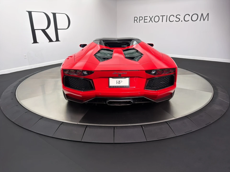 2016 Lamborghini Aventador LP700-4 - Image 13 of 24