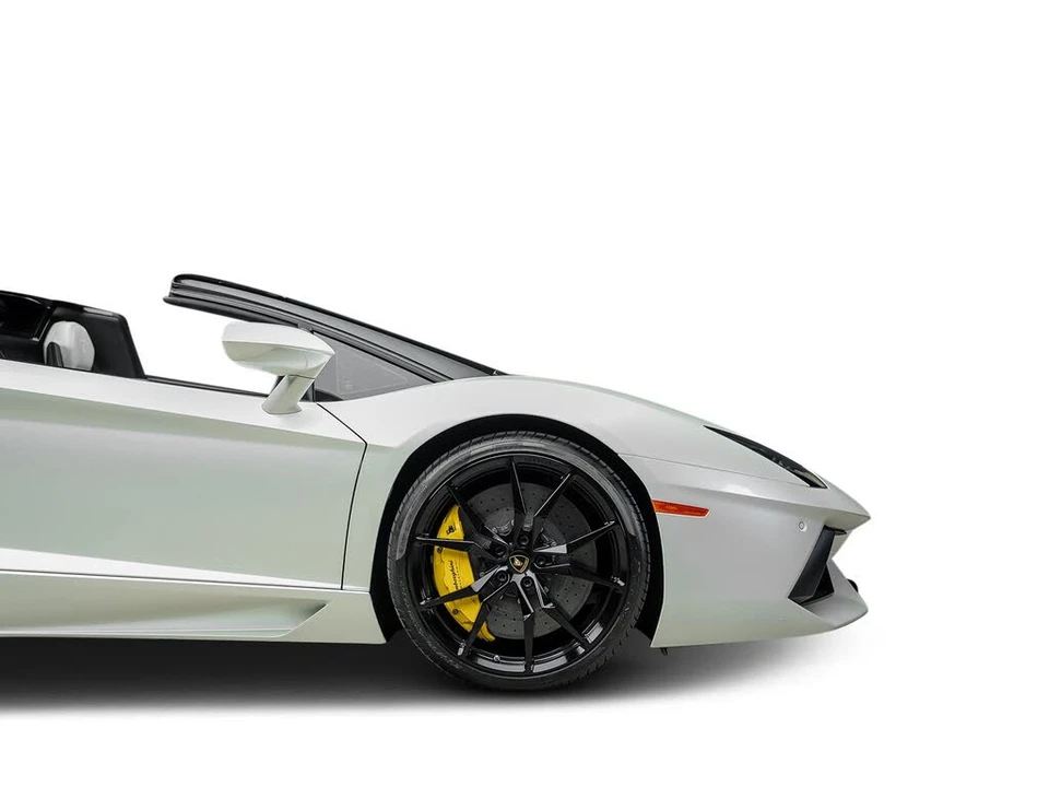 2016 Lamborghini Aventador LP700-4 - Image 27 of 31