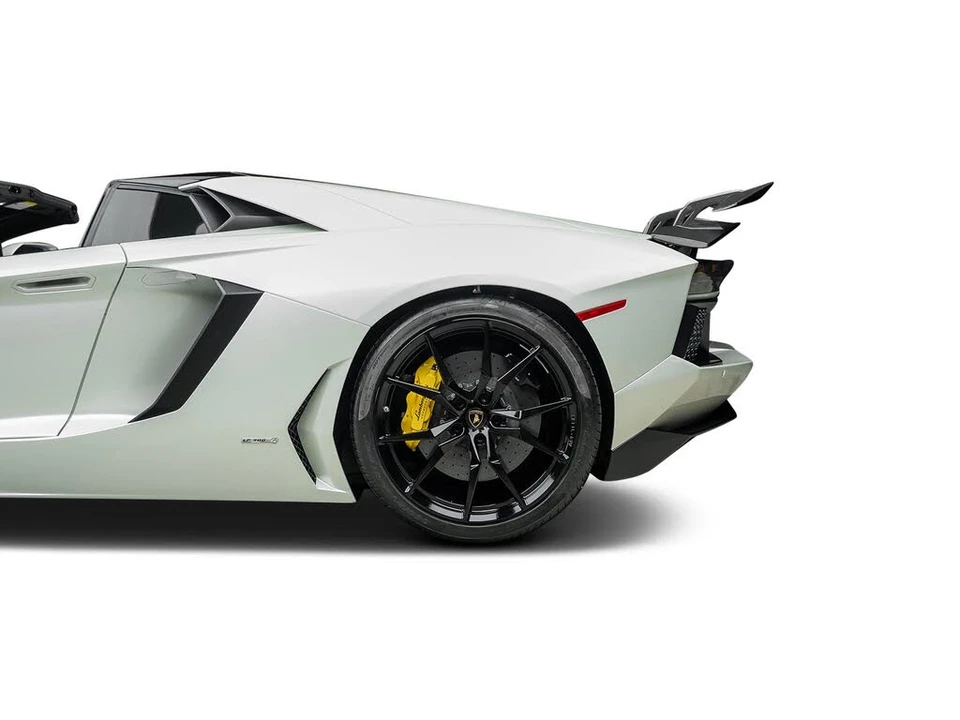 2016 Lamborghini Aventador LP700-4 - Image 22 of 31