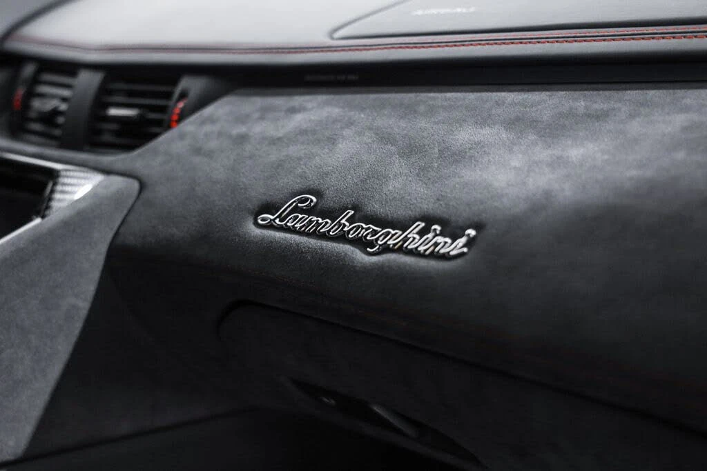 2016 Lamborghini Aventador LP700-4 - Image 26 of 31