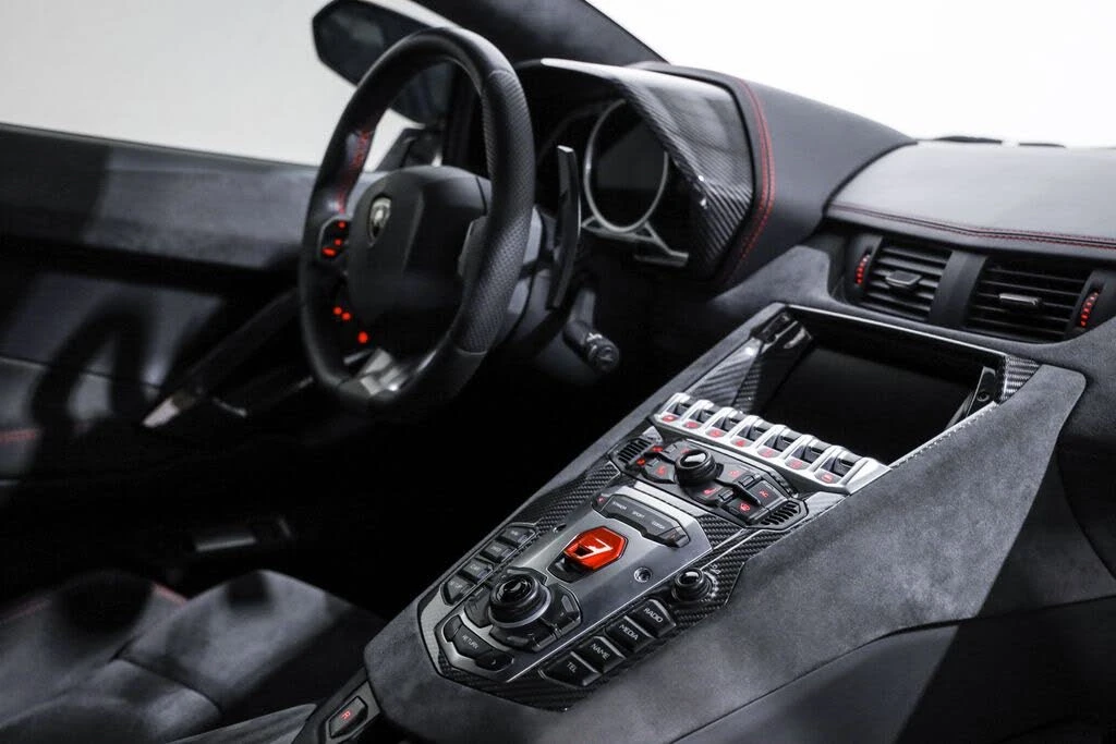 2016 Lamborghini Aventador LP700-4 - Image 30 of 31