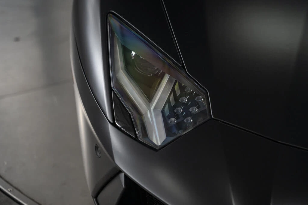 2016 Lamborghini Aventador LP700-4 - Image 20 of 31