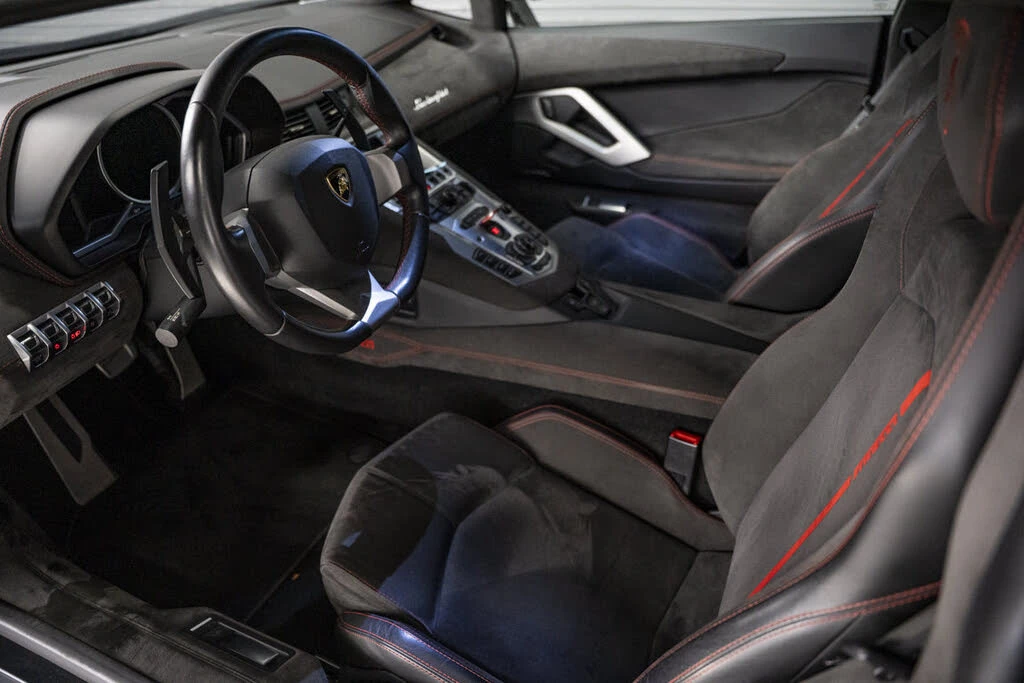 2016 Lamborghini Aventador LP700-4 - Image 28 of 31