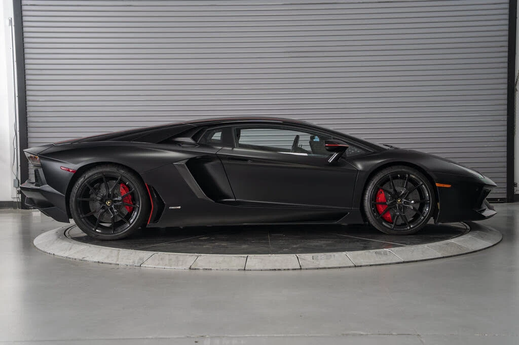 2016 Lamborghini Aventador LP700-4 - Image 6 of 31