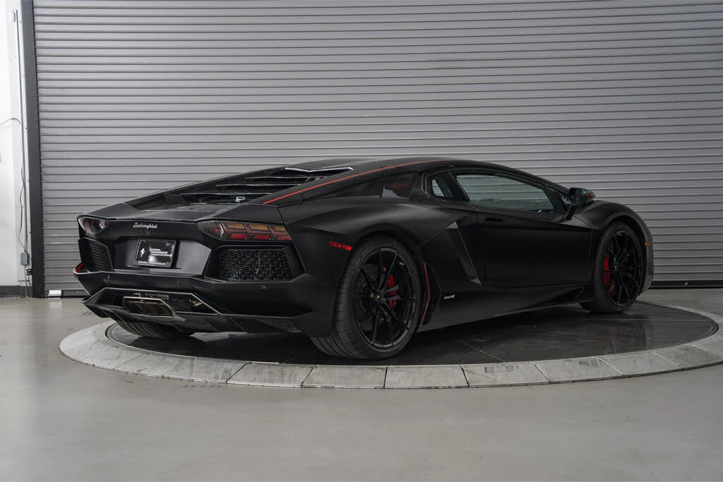2016 Lamborghini Aventador LP700-4 - Image 5 of 31