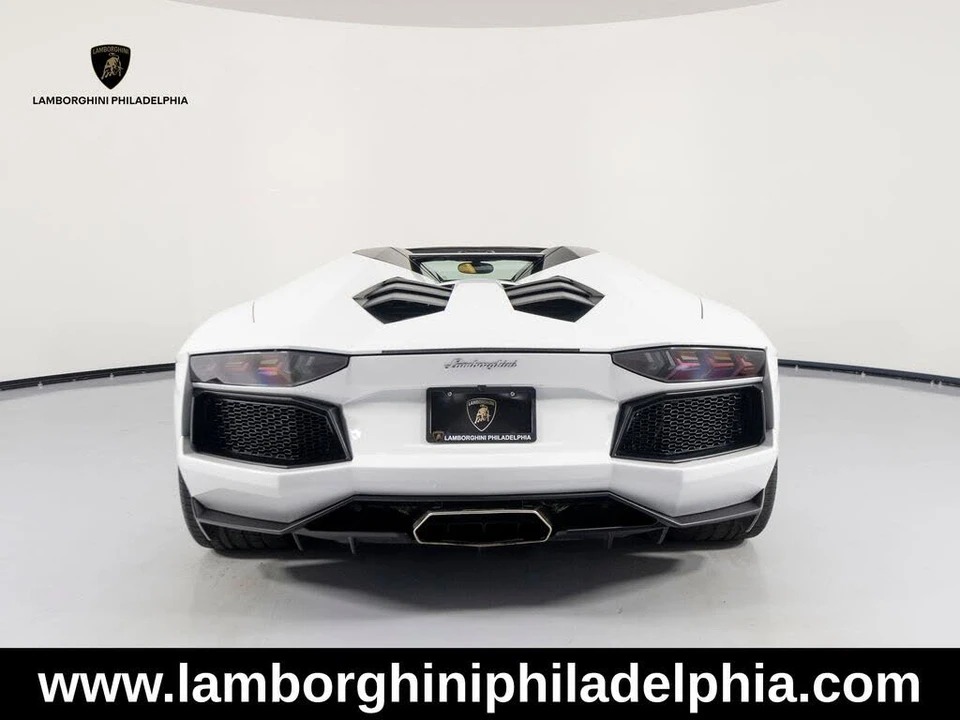 2016 Lamborghini Aventador LP700-4 - Image 5 of 31
