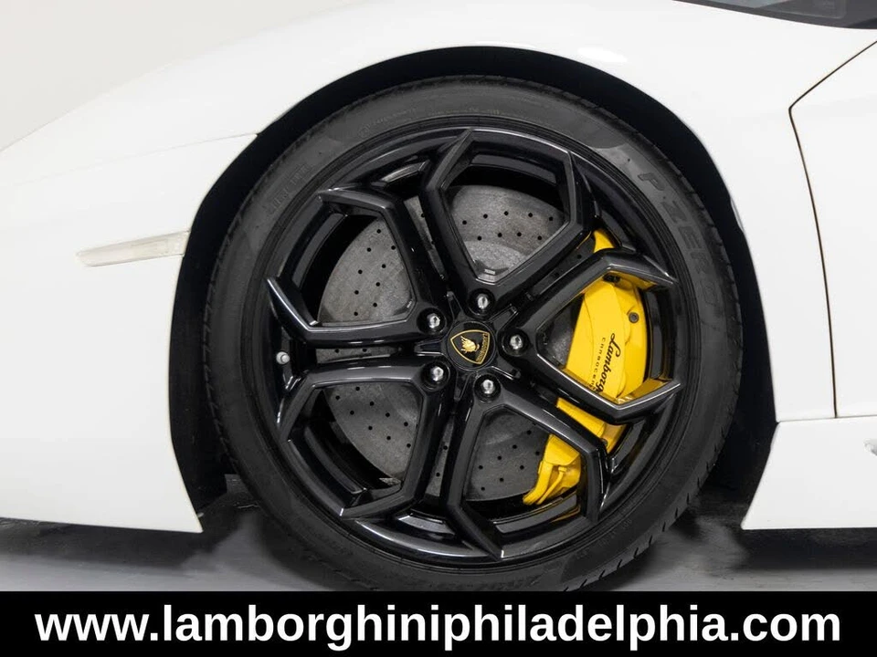 2016 Lamborghini Aventador LP700-4 - Image 10 of 31