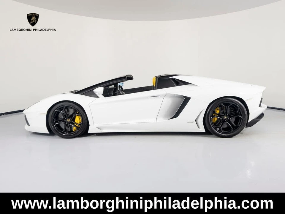 2016 Lamborghini Aventador LP700-4 - Image 3 of 31
