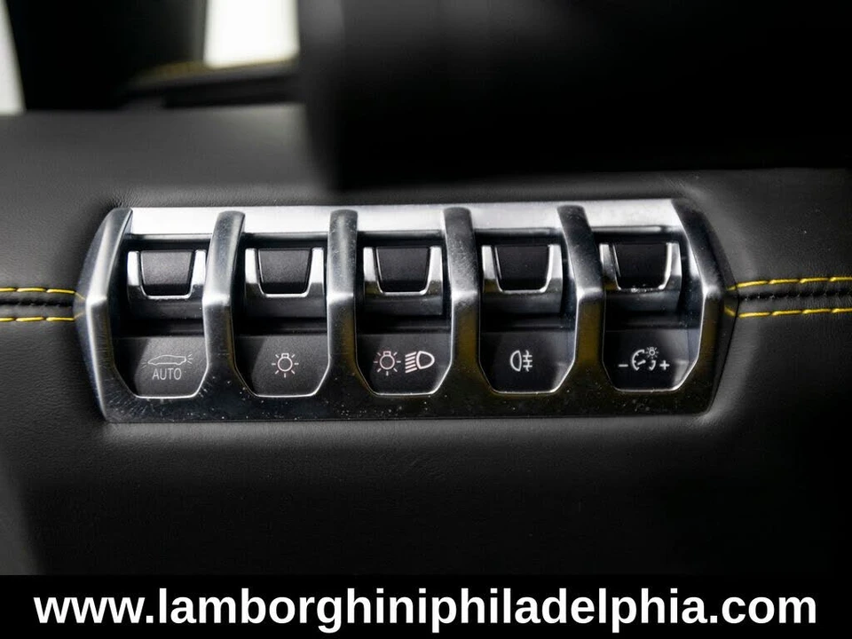 2016 Lamborghini Aventador LP700-4 - Image 21 of 31