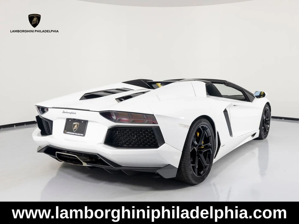 2016 Lamborghini Aventador LP700-4 - Image 6 of 31
