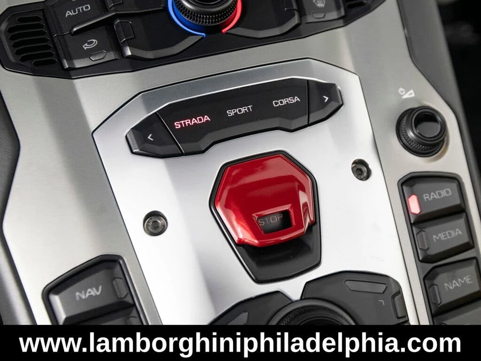 2016 Lamborghini Aventador LP700-4 - Image 29 of 31