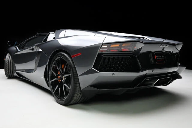 2016 Lamborghini Aventador LP700-4 - Image 25 of 31