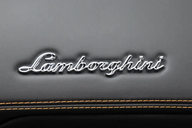 2016 Lamborghini Aventador LP700-4 - Image 20 of 31