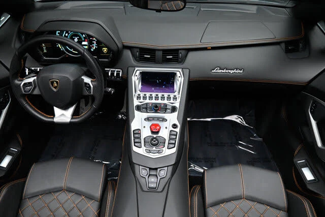 2016 Lamborghini Aventador LP700-4 - Image 3 of 31