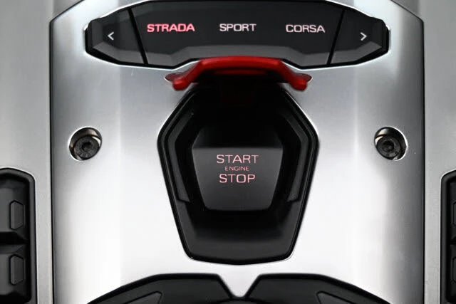 2016 Lamborghini Aventador LP700-4 - Image 19 of 31