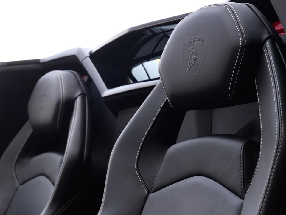 2016 Lamborghini Aventador LP700-4 - Image 22 of 26