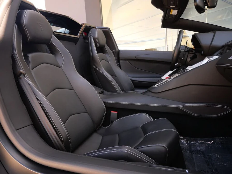 2016 Lamborghini Aventador LP700-4 - Image 8 of 26