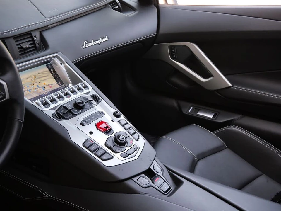 2016 Lamborghini Aventador LP700-4 - Image 19 of 26