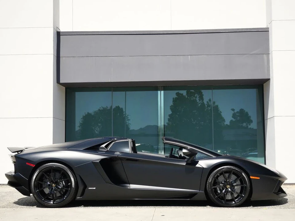 2016 Lamborghini Aventador LP700-4 - Image 2 of 26