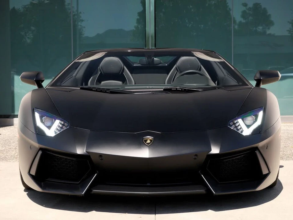 2016 Lamborghini Aventador LP700-4 - Image 5 of 26