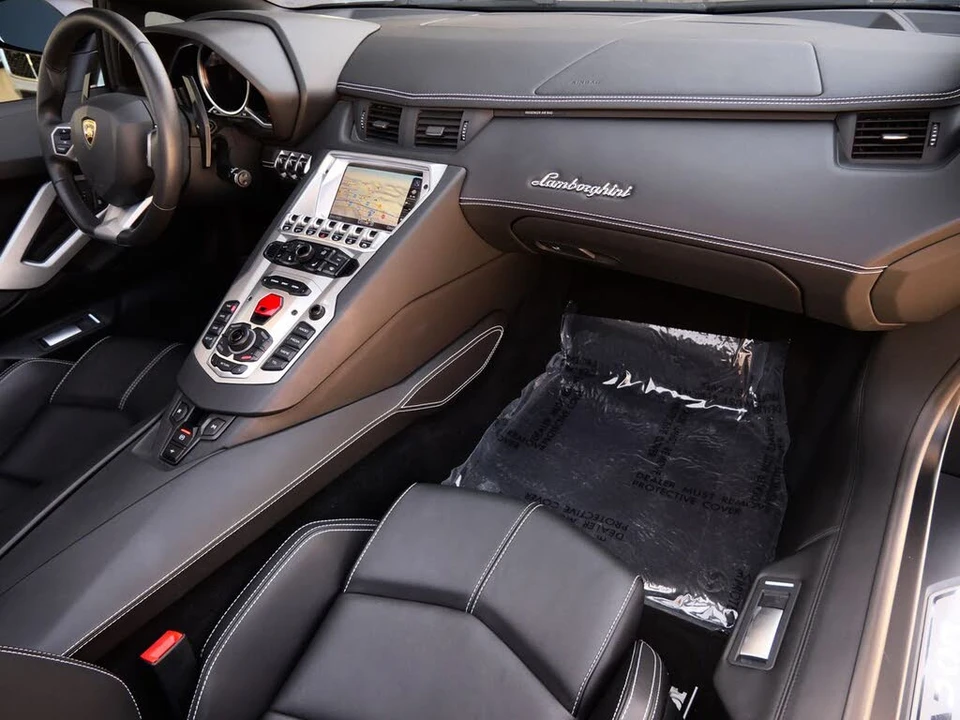 2016 Lamborghini Aventador LP700-4 - Image 7 of 26