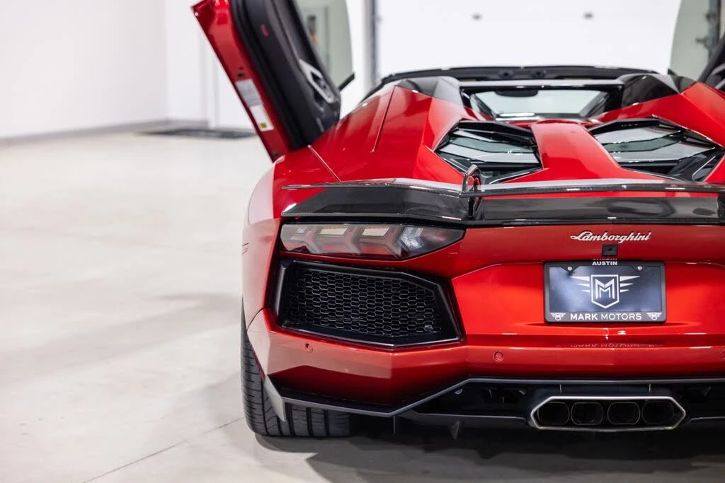 2016 Lamborghini Aventador LP700-4 - Image 18 of 31