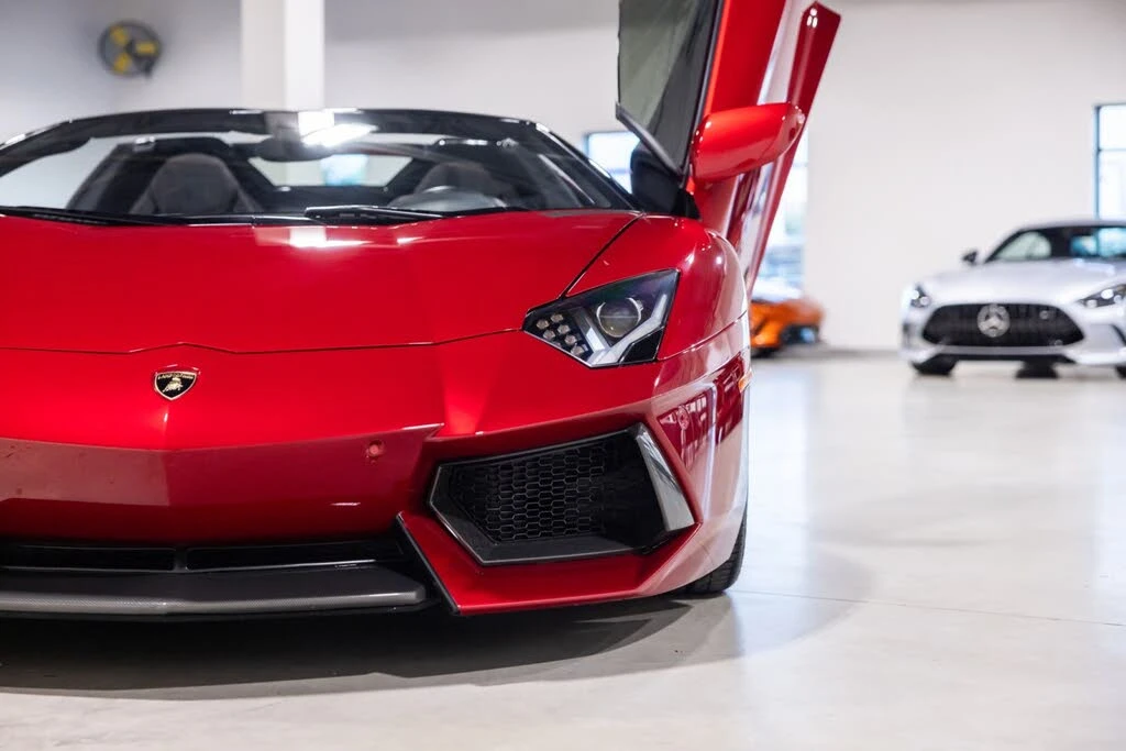 2016 Lamborghini Aventador LP700-4 - Image 26 of 31