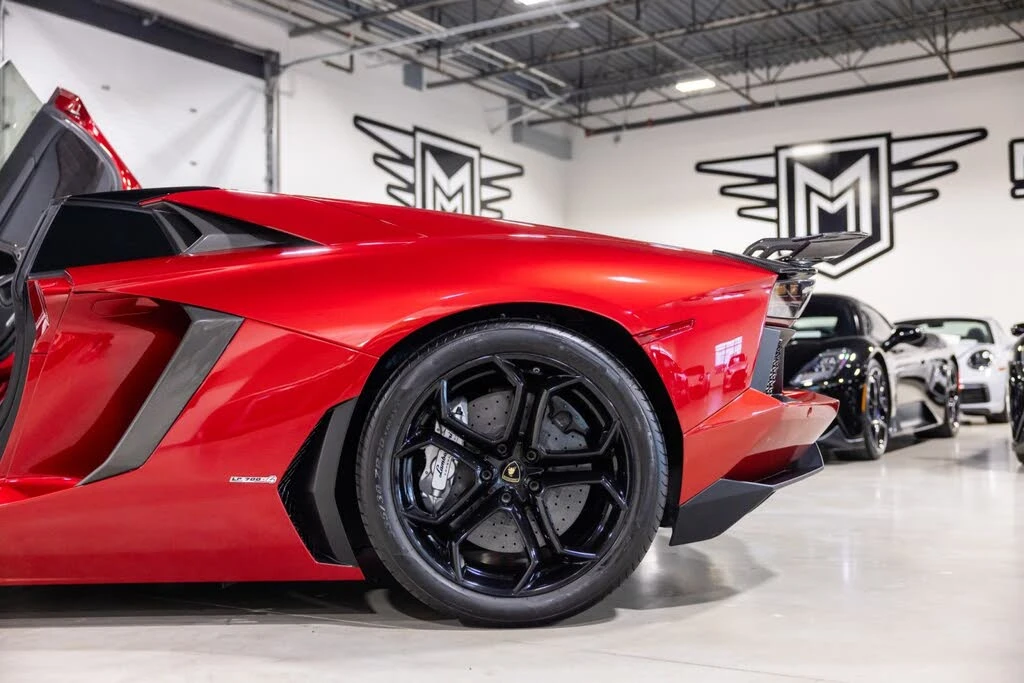 2016 Lamborghini Aventador LP700-4 - Image 22 of 31
