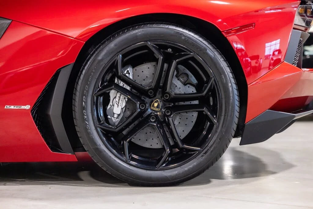 2016 Lamborghini Aventador LP700-4 - Image 23 of 31