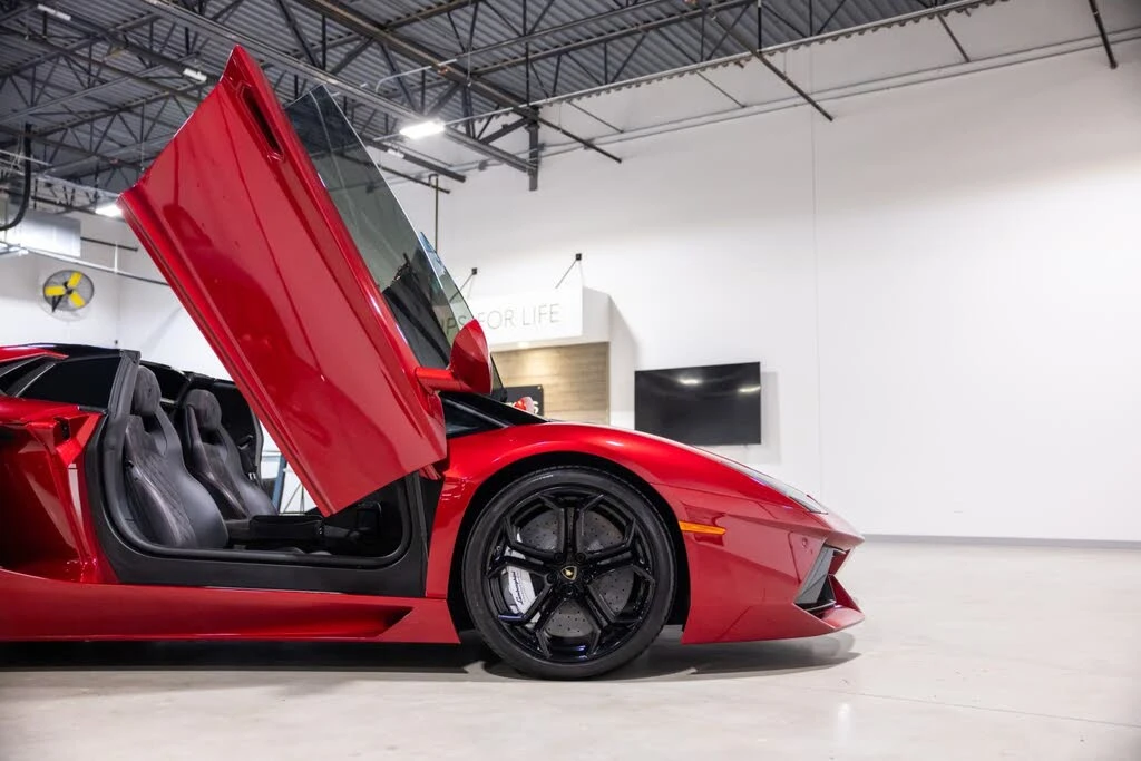 2016 Lamborghini Aventador LP700-4 - Image 28 of 31