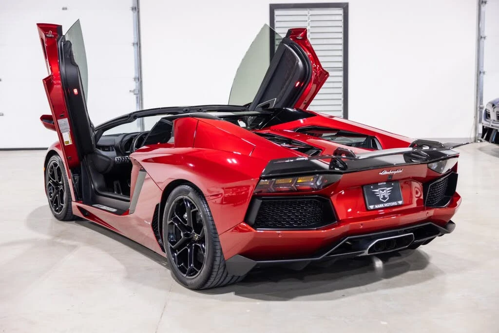 2016 Lamborghini Aventador LP700-4 - Image 11 of 31