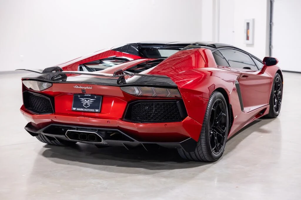 2016 Lamborghini Aventador LP700-4 - Image 7 of 31