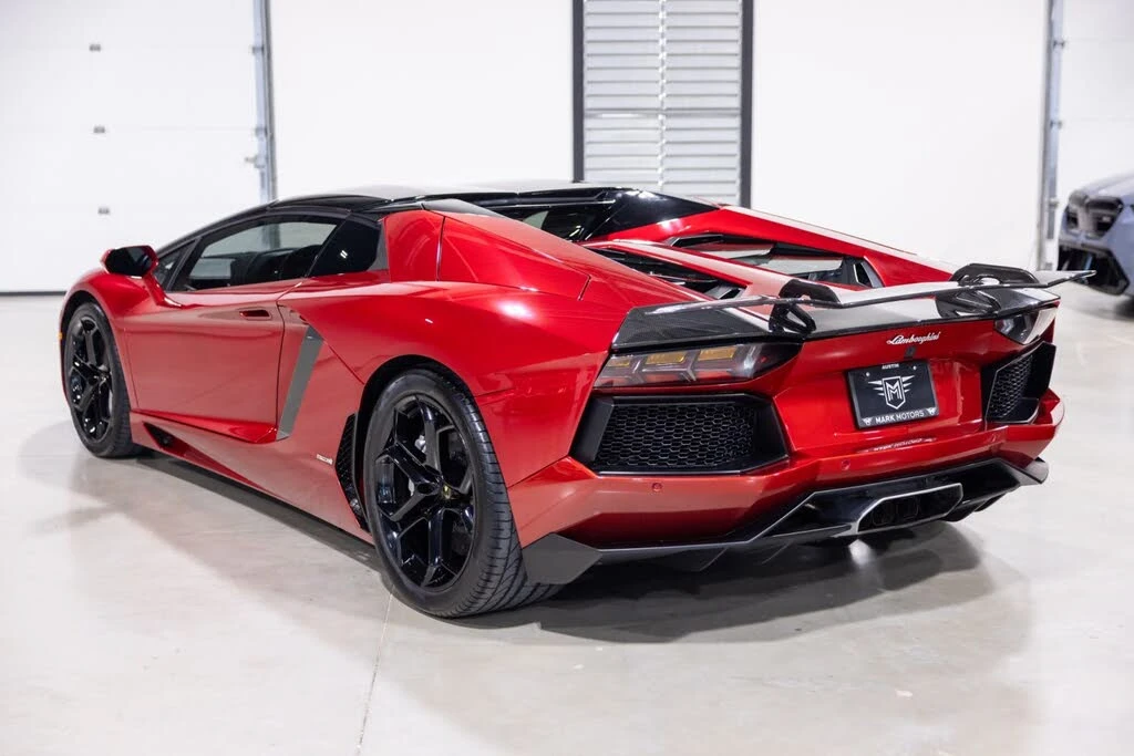 2016 Lamborghini Aventador LP700-4 - Image 5 of 31
