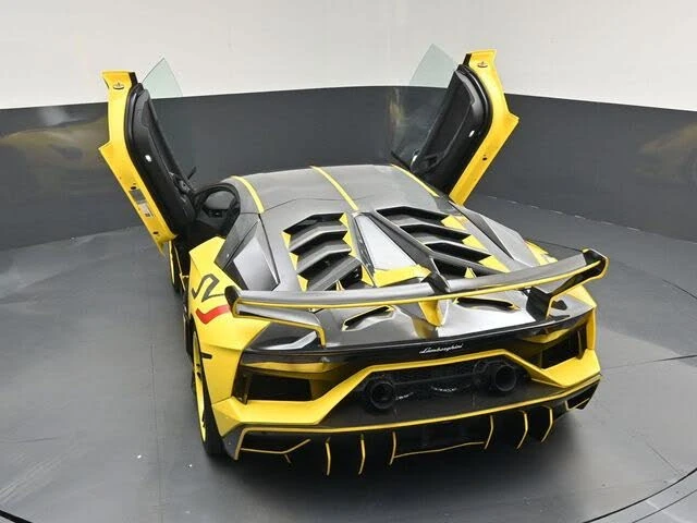 2016 Lamborghini Aventador LP700-4 - Image 30 of 31
