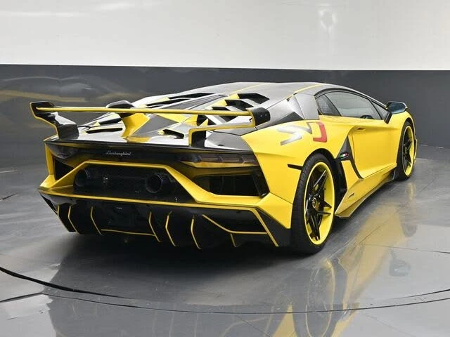 2016 Lamborghini Aventador LP700-4 - Image 28 of 31