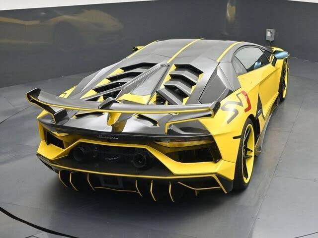 2016 Lamborghini Aventador LP700-4 - Image 25 of 31