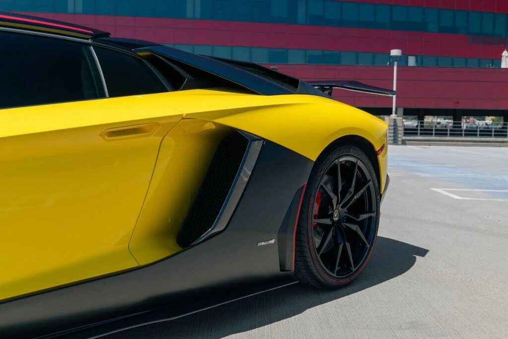 2016 Lamborghini Aventador LP700-4 Roadster - Image 9 of 31