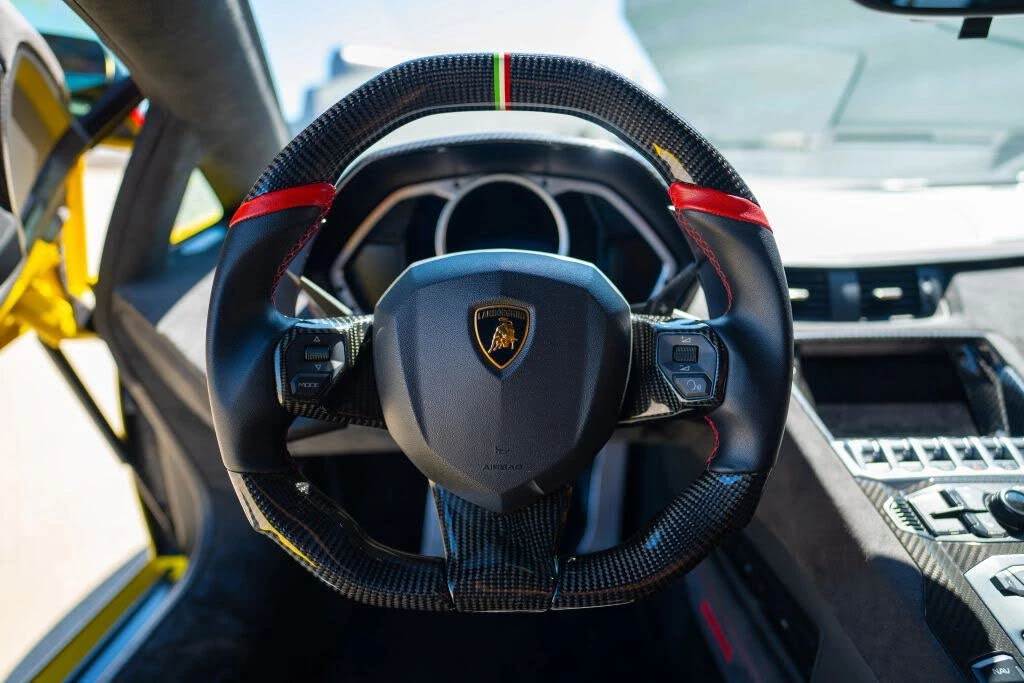 2016 Lamborghini Aventador LP700-4 Roadster - Image 31 of 31