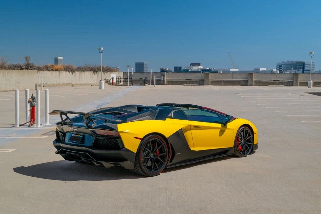 2016 Lamborghini Aventador LP700-4 Roadster - Image 22 of 31
