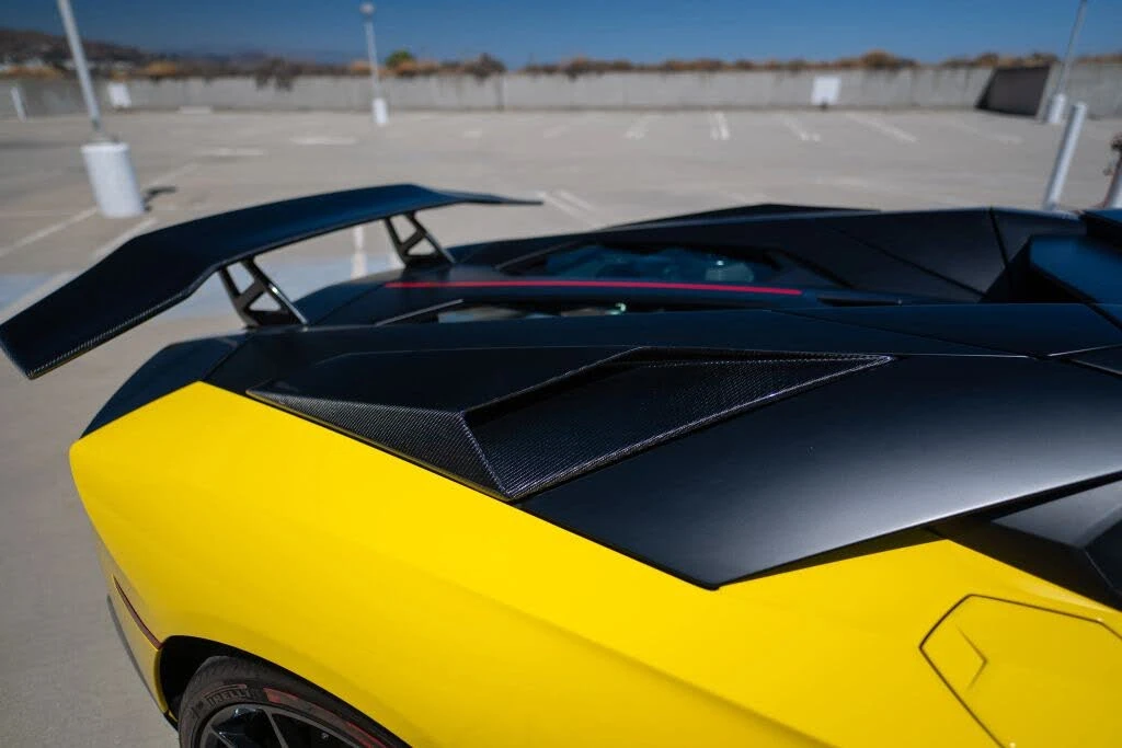 2016 Lamborghini Aventador LP700-4 Roadster - Image 16 of 31