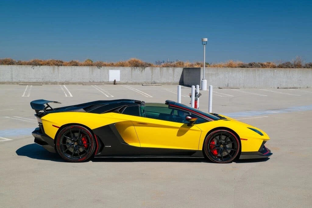 2016 Lamborghini Aventador LP700-4 Roadster - Image 23 of 31
