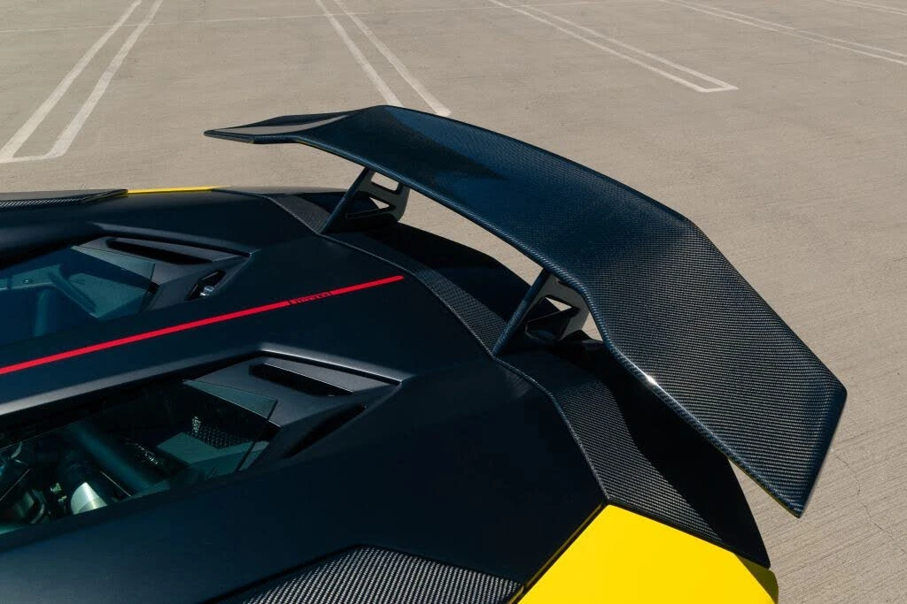 2016 Lamborghini Aventador LP700-4 Roadster - Image 11 of 31
