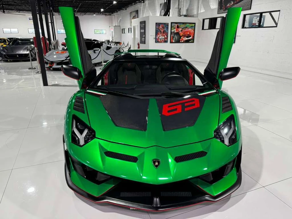 2016 Lamborghini Aventador LP700-4 - Image 10 of 12