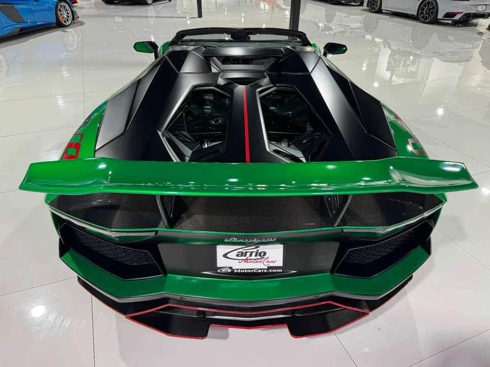 2016 Lamborghini Aventador LP700-4 - Image 6 of 12