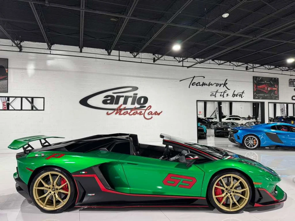 2016 Lamborghini Aventador LP700-4 - Image 8 of 12