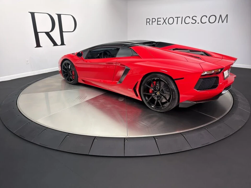 2016 Lamborghini Aventador LP700-4 Roadster - Image 12 of 31