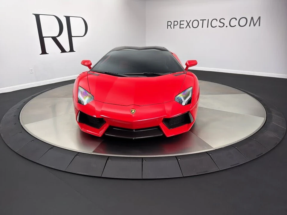 2016 Lamborghini Aventador LP700-4 Roadster - Image 9 of 31