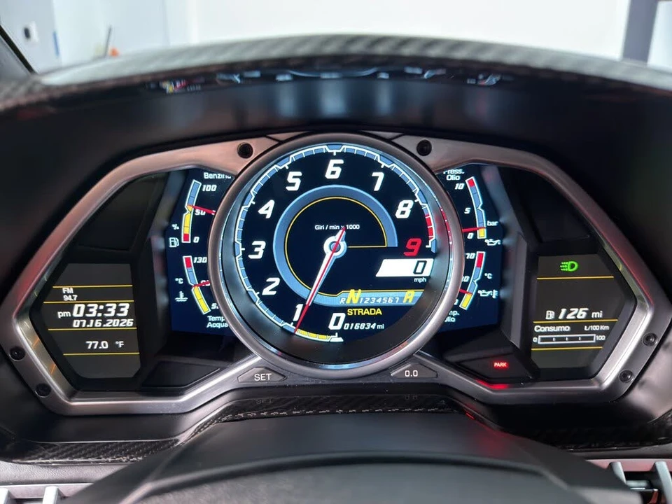 2016 Lamborghini Aventador LP700-4 Roadster - Image 31 of 31