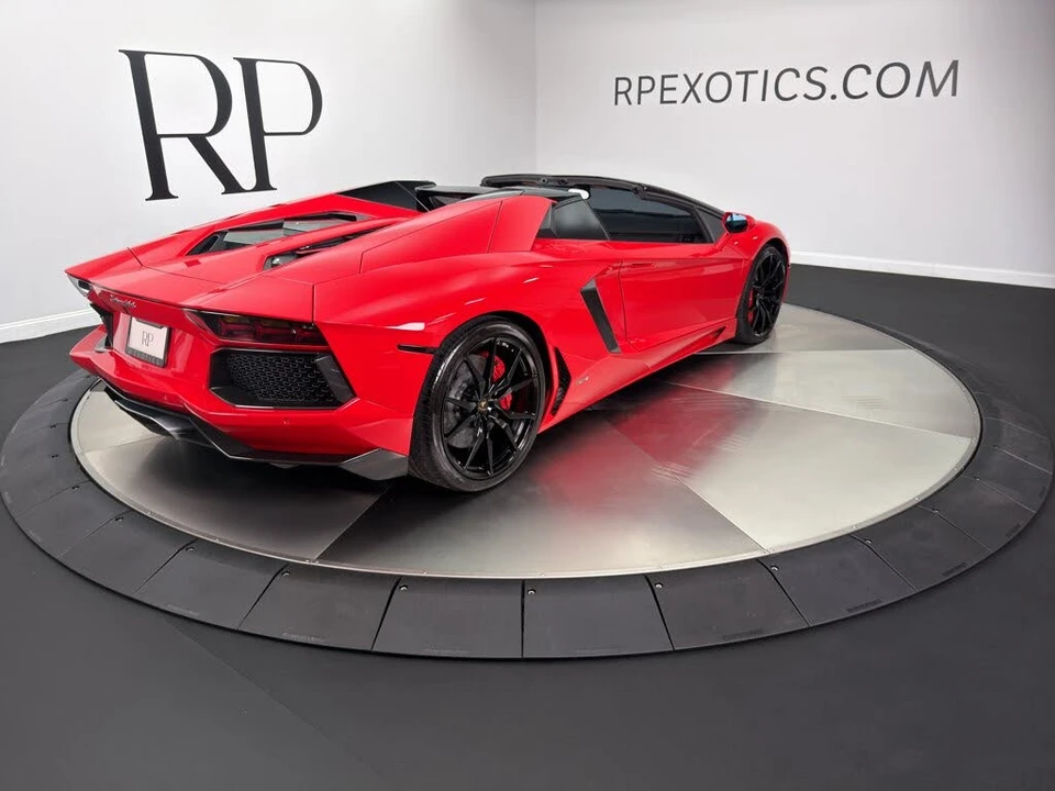 2016 Lamborghini Aventador LP700-4 Roadster - Image 6 of 31