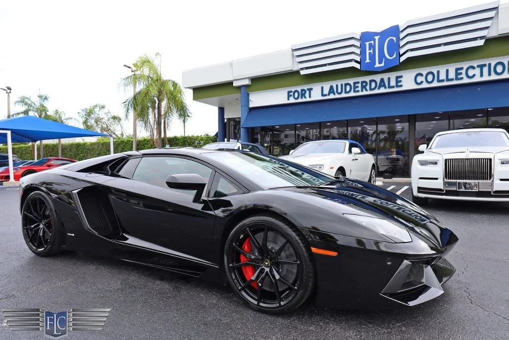 2016 Lamborghini Aventador LP700-4 - Image 5 of 12